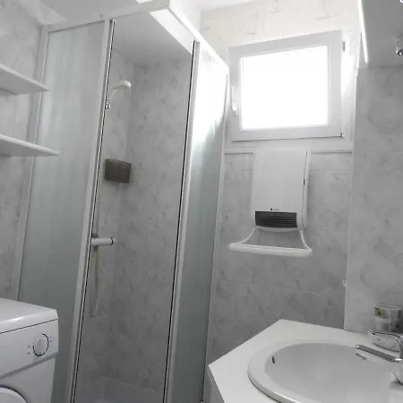 Appartement Les Sables-d'olonne, 3 Pièces, 4 Personnes - Fr-1-92-613 *